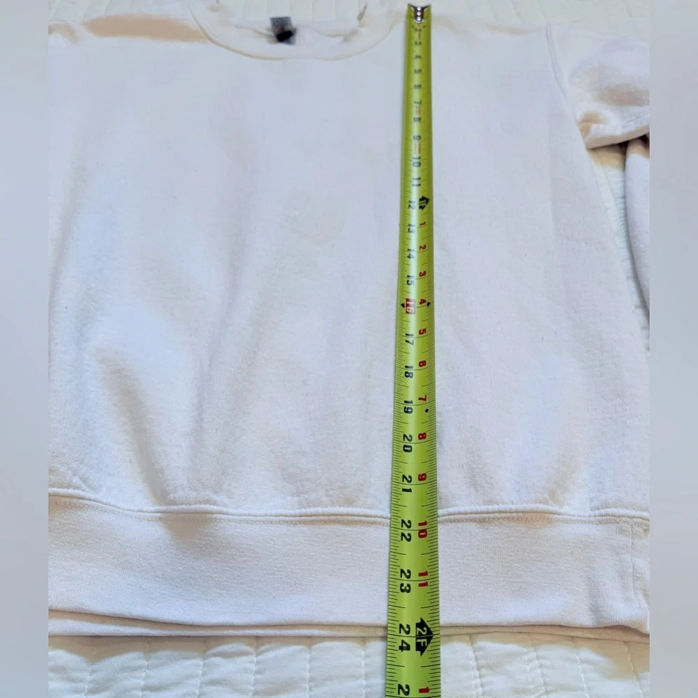 Gildan White Graphic Crew Neck Sweatshirt with Sunset Design Size S - Picture 6 of 7